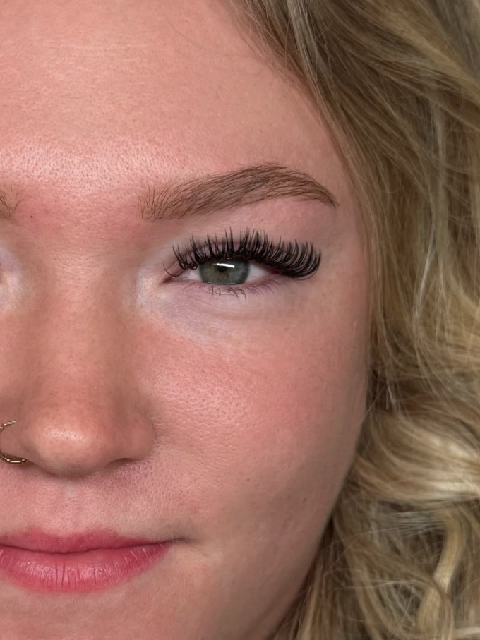 Wispy lash set