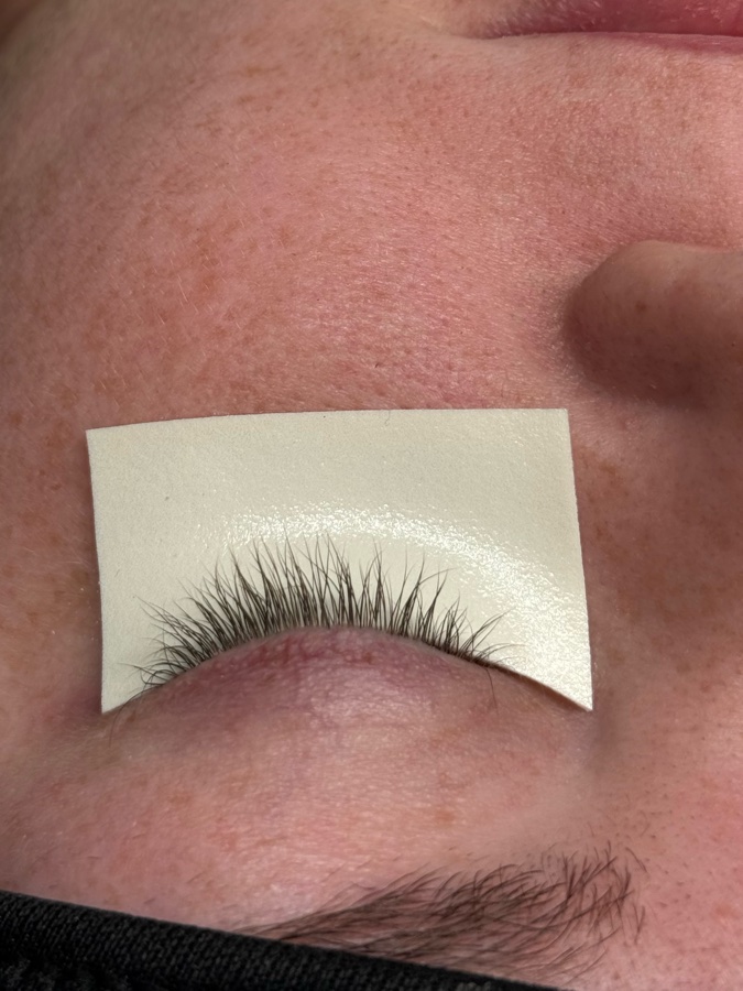 Lash extensions during a removal